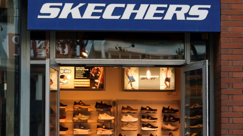 Инвеститор купи обувния гигант Skechers за над $9 милиарда